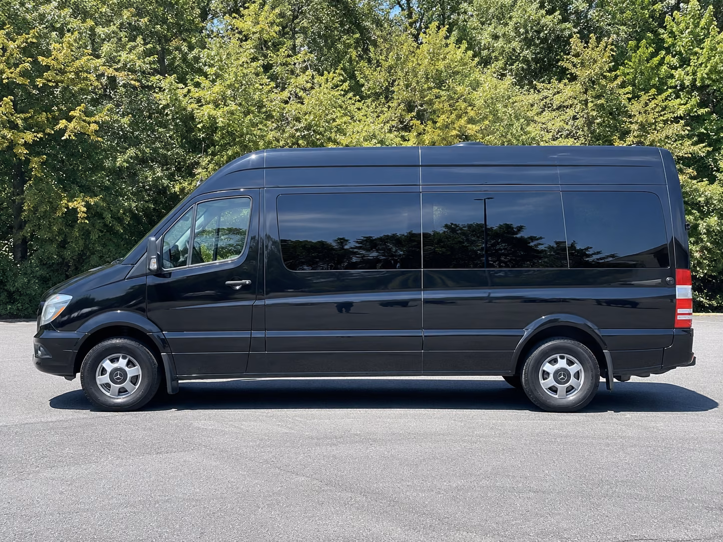 chesapeake 20 passenger sprinter van