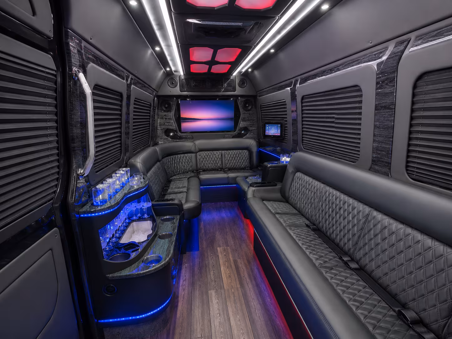 find the perfect transportation for your next airport transfer 1