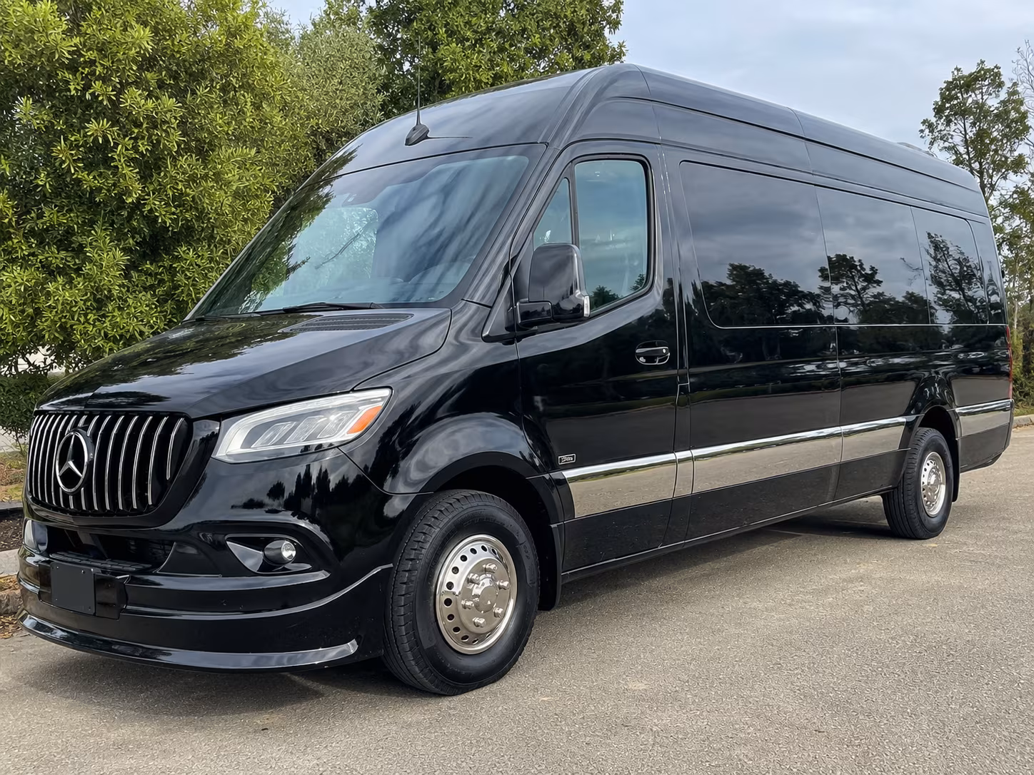 find the perfect transportation for your next wedding 1